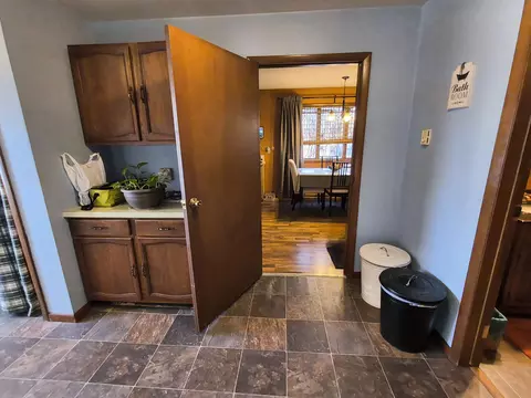 Entry Way - 10567 Celina Mendon Rd, Mendon, OH 45862 photo 2 of 6