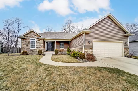 205 Nottinghill Ln, Troy, OH 45373
