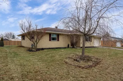 719 Shirley Dr, Tipp City, OH 45371