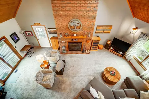 Living - 4675 W Jackson Rd, Enon, OH 45323 photo 2 of 10