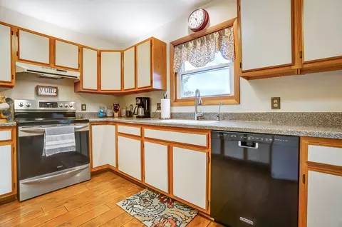 Kitchen - 4675 W Jackson Rd, Enon, OH 45323 photo 3 of 13