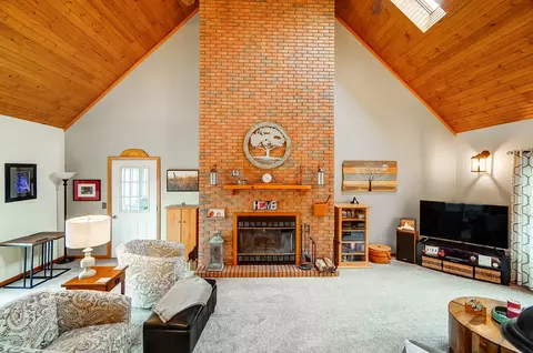 Living - 4675 W Jackson Rd, Enon, OH 45323 photo 4 of 10
