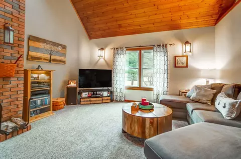 Living - 4675 W Jackson Rd, Enon, OH 45323 photo 6 of 10