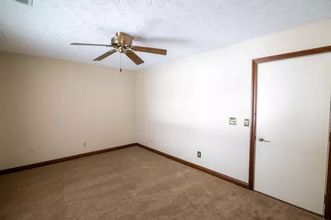 Bedroom - 5877 Oldham Dr, Springfield, OH 45503 photo 3 of 5