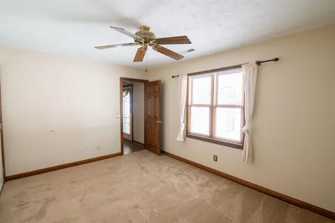 Bedroom - 5877 Oldham Dr, Springfield, OH 45503 photo 4 of 5