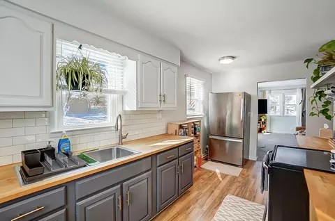 Kitchen - 1751 Brownleigh Rd, Dayton, OH 45429 photo 2 of 4