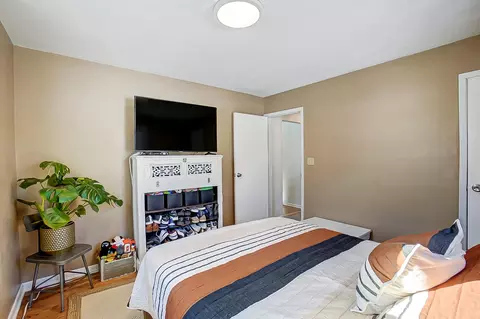 Bedroom - 1751 Brownleigh Rd, Dayton, OH 45429 photo 2 of 4