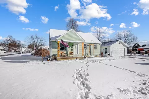 1751 Brownleigh Rd, Dayton, OH 45429