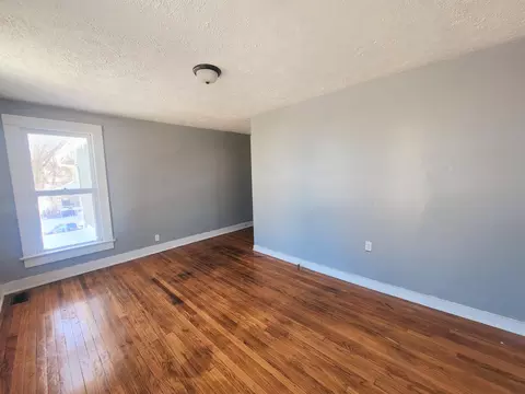 Living - 1634 Edwards Ave, Springfield, OH 45503 photo 6 of 6