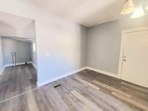 Living - 1634 Edwards Ave, Springfield, OH 45503 photo 2 of 6