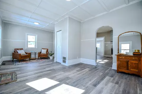 Entry Way - 106 S Wilkinson Ave, Sidney, OH 45365 photo 1 of 3