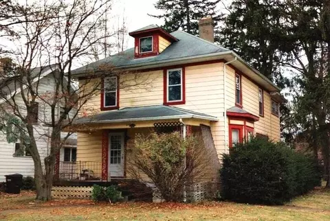 253 S Clairmont Ave, Springfield, OH 45505