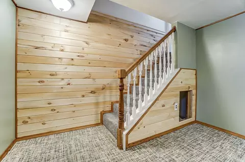 Entry Way - 1315 Skyline Ln, Springfield, OH 45505 photo 2 of 2