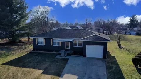 1315 Skyline Ln, Springfield, OH 45505