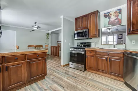 Kitchen - 1315 Skyline Ln, Springfield, OH 45505 photo 6 of 7