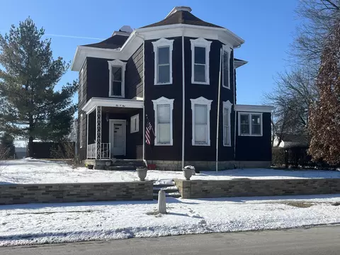 201 E Benton St, Wapakoneta, OH 45895