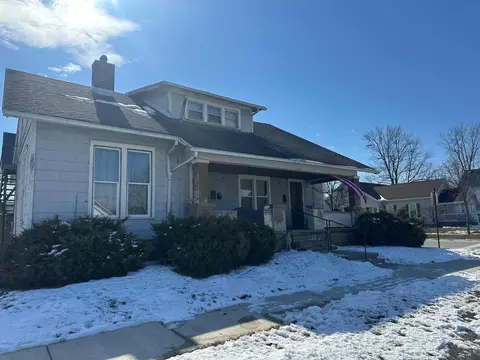 211 W Benton St, Wapakoneta, OH 45895