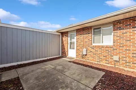 Exterior - 1057 Cheyenne Ave, Springfield, OH 45503 photo 4 of 4