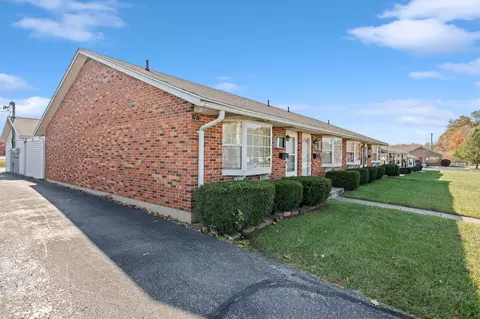 Exterior - 1057 Cheyenne Ave, Springfield, OH 45503 photo 1 of 4