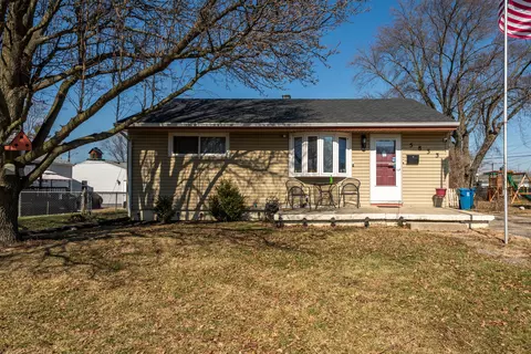 5833 Willaston Dr, Dayton, OH 45431