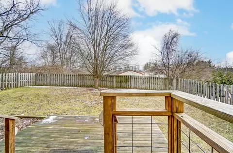 Exterior - 815 Falkirk Dr, Springfield, OH 45502 photo 6 of 15