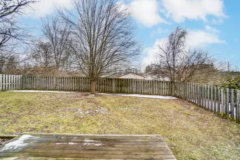 Exterior - 815 Falkirk Dr, Springfield, OH 45502 photo 8 of 15