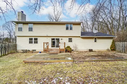 Exterior - 815 Falkirk Dr, Springfield, OH 45502 photo 10 of 15