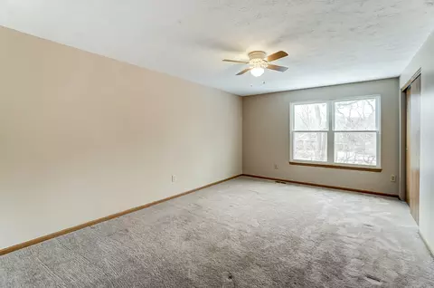 Bedroom - 815 Falkirk Dr, Springfield, OH 45502 photo 3 of 8