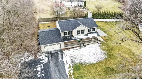 View/Area - 815 Falkirk Dr, Springfield, OH 45502 photo 2 of 4