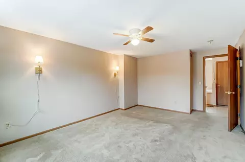 Bedroom - 815 Falkirk Dr, Springfield, OH 45502 photo 2 of 8