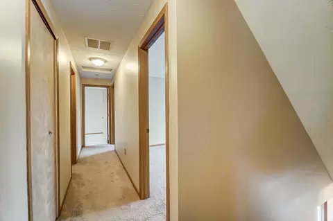 Entry Way - 815 Falkirk Dr, Springfield, OH 45502 photo 4 of 5