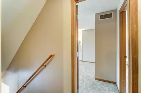 Entry Way - 815 Falkirk Dr, Springfield, OH 45502 photo 5 of 5