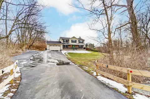 Exterior - 815 Falkirk Dr, Springfield, OH 45502 photo 3 of 15