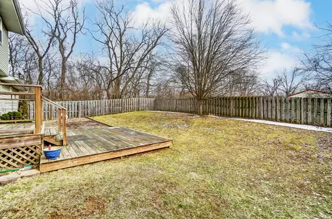 Exterior - 815 Falkirk Dr, Springfield, OH 45502 photo 9 of 15