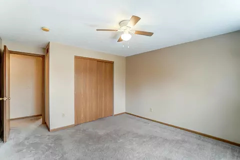 Bedroom - 815 Falkirk Dr, Springfield, OH 45502 photo 6 of 8
