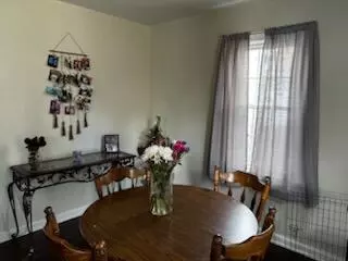 Dining - 1420 Garfield Ave, Springfield, OH 45504 photo 3 of 3