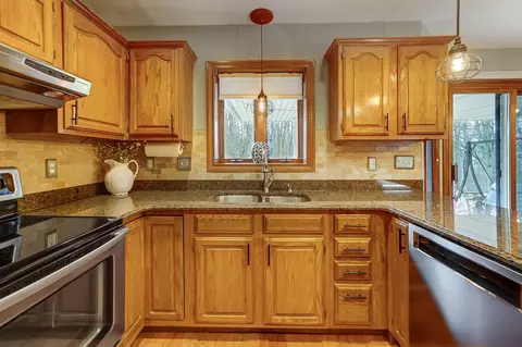 Kitchen - 1253 Ryan Rd, Springfield, OH 45503 photo 6 of 9
