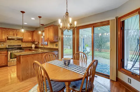 Dining - 1253 Ryan Rd, Springfield, OH 45503 photo 3 of 3