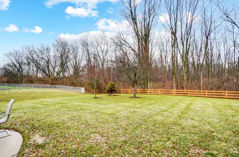 Exterior - 1253 Ryan Rd, Springfield, OH 45503 photo 10 of 11