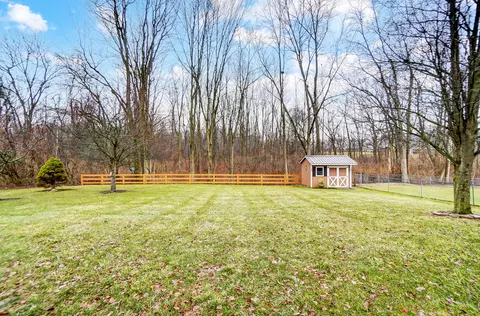 Exterior - 1253 Ryan Rd, Springfield, OH 45503 photo 9 of 11