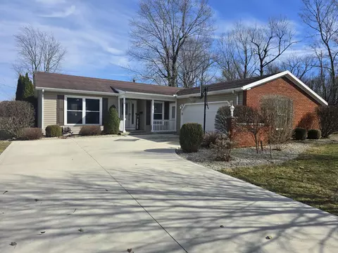 1177 Michigan St, Bellefontaine, OH 43311