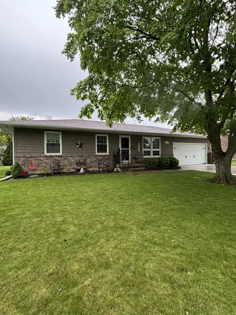 1006 Meadowview Dr, Celina, OH 45822