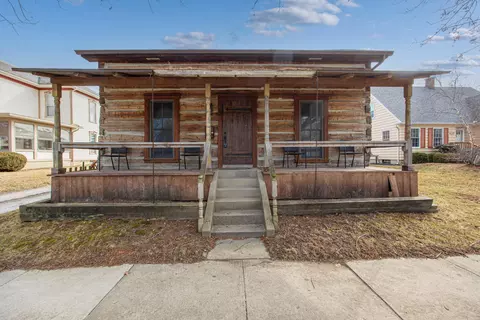 408 S Blackhoof St, Wapakoneta, OH 45895