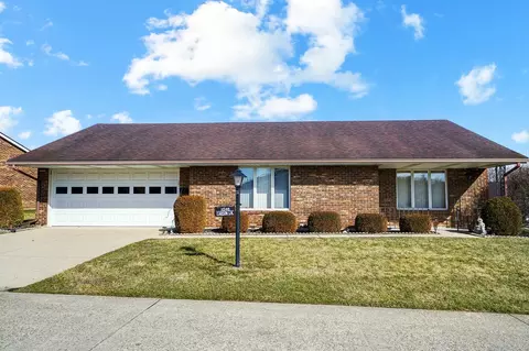 1048 Carson Ln, Springfield, OH 45503