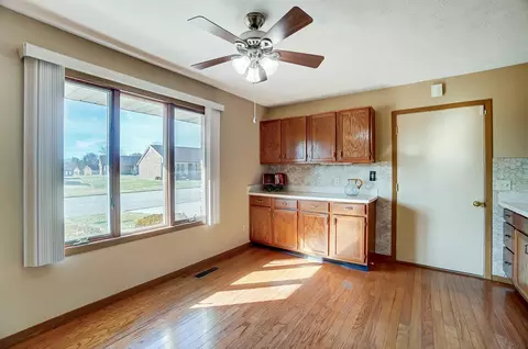 1048 Carson Ln, Springfield, OH 45503 photo 8