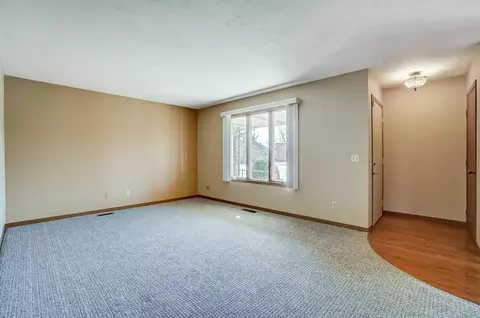 1048 Carson Ln, Springfield, OH 45503 photo 5
