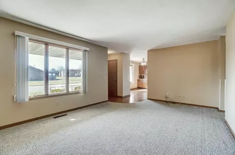 1048 Carson Ln, Springfield, OH 45503 photo 6