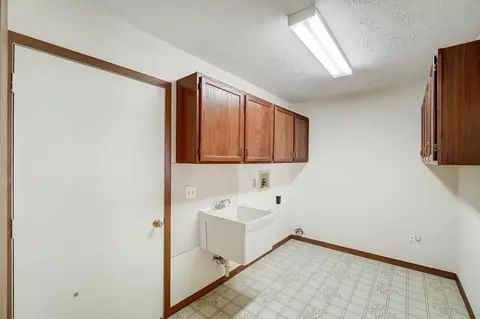 1048 Carson Ln, Springfield, OH 45503 photo 20