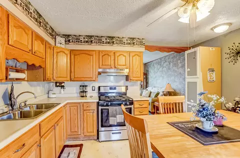 2044 Pond Dr, Springfield, OH 45505 photo 13