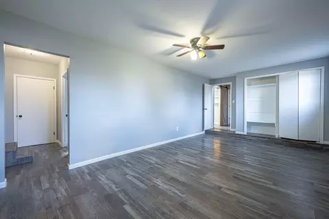 Living - 5583 Peach Blossom Ct, Springfield, OH 45502 photo 5 of 7